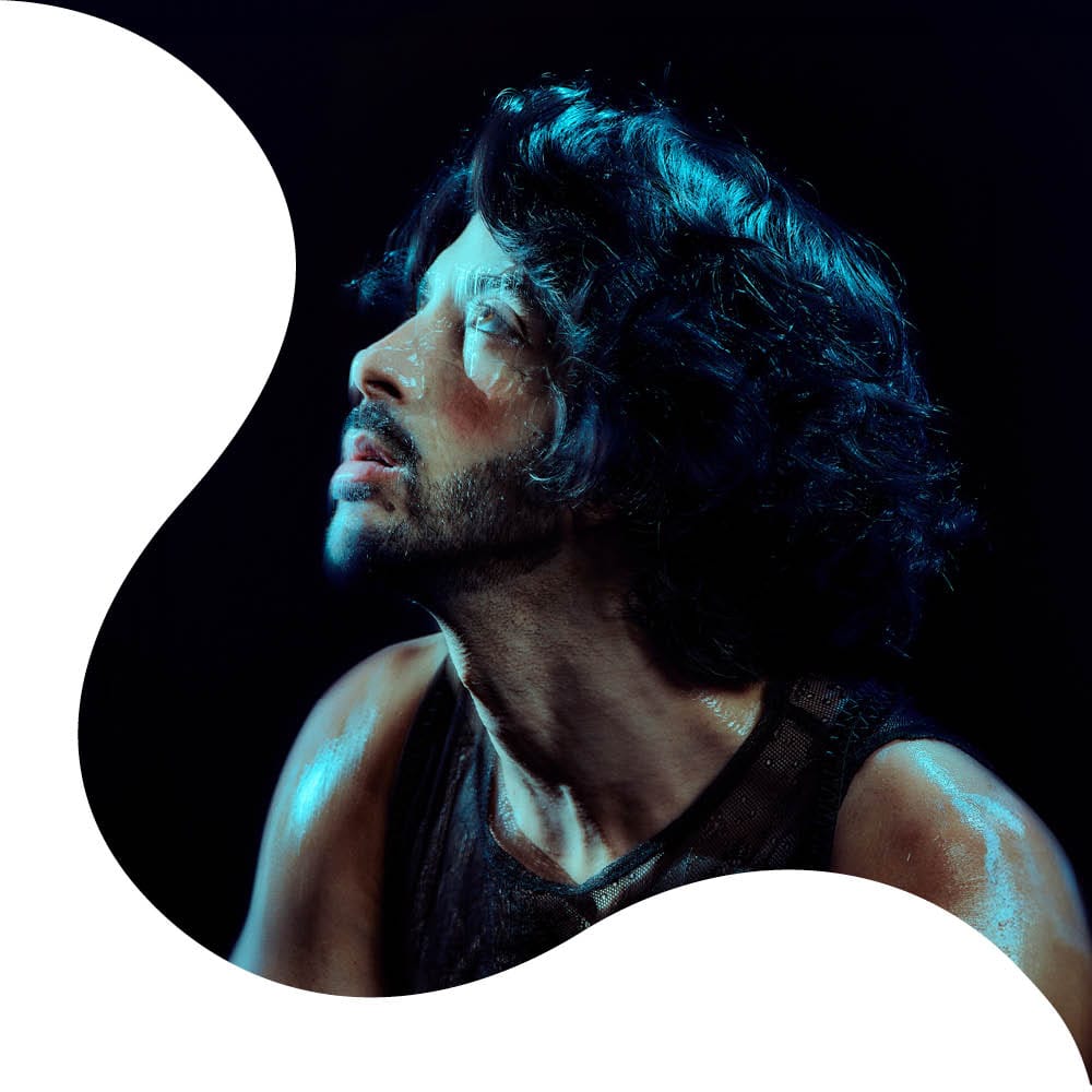 Portrait of artist Naël Kaced, selected by Le Fair in 2025