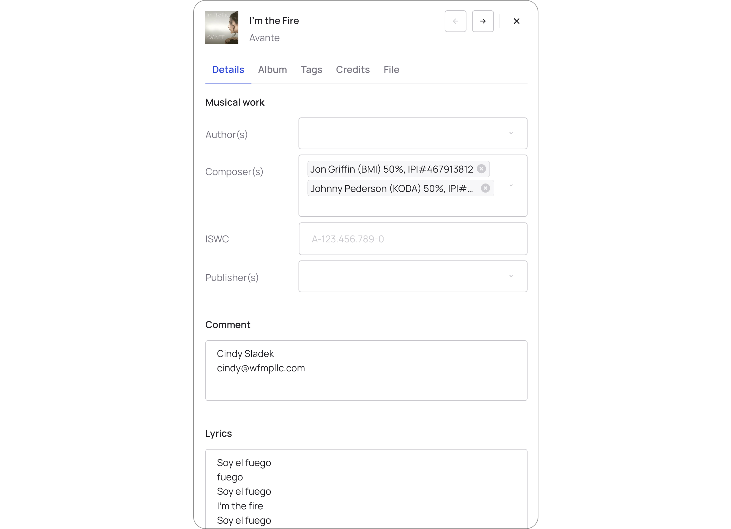 Capture d’écran de l’interface de Bridge montrant où ont été mises les informations de contact 