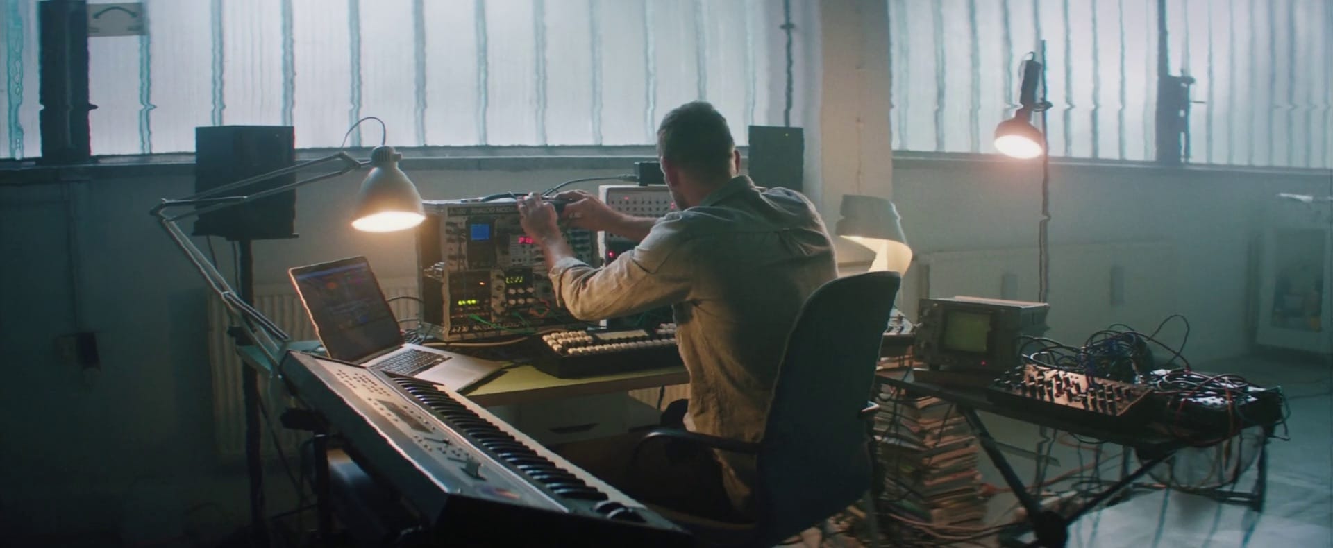 Music producer making music