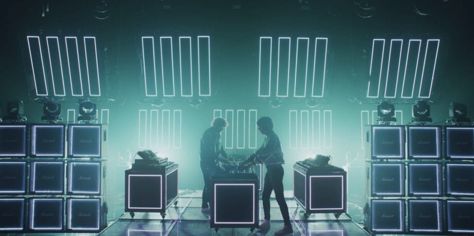 2 DJs using Tools to produce a concert